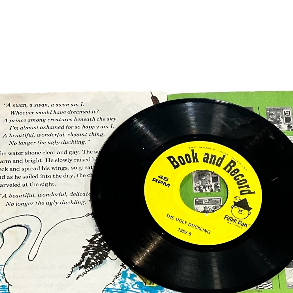 Vintage Peter Pan The Ugly Duckling Read Along Book & Vinyl Record. - Picture 3 of 4